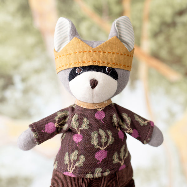 Max Raccoon | Hazel Village